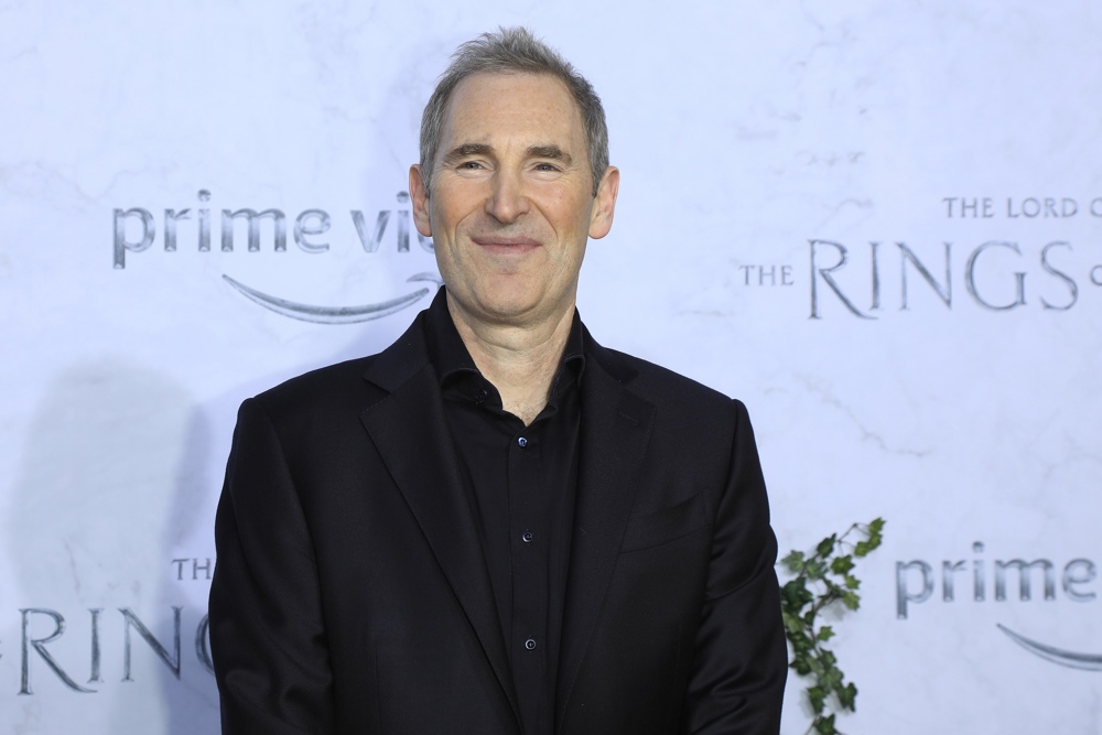 Amazon dice que inteligencia artificial generativa transformará la empresa