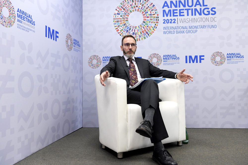 Latinoamérica crecerá ligeramente en 2023 pero enfrentará una alta inflación