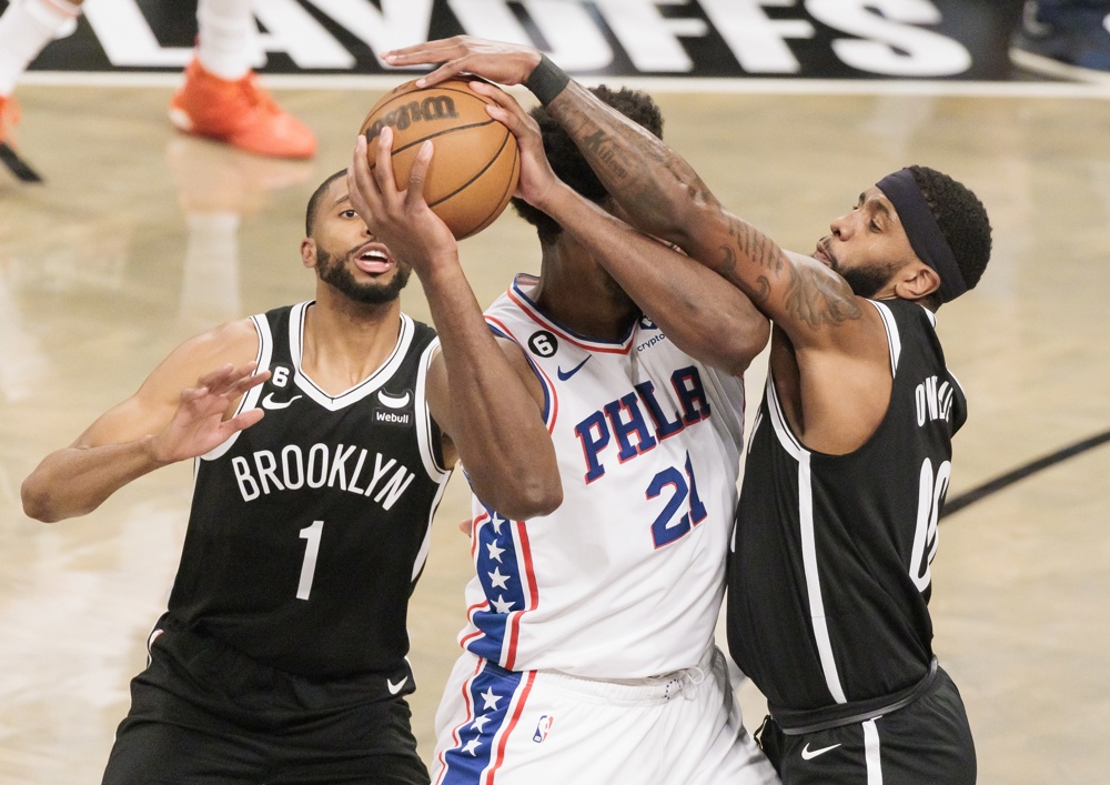 97-102. Los 76ers ponen pie y medio en la segunda ronda de los ‘playoff’ de la NBA, con sello de Embiid