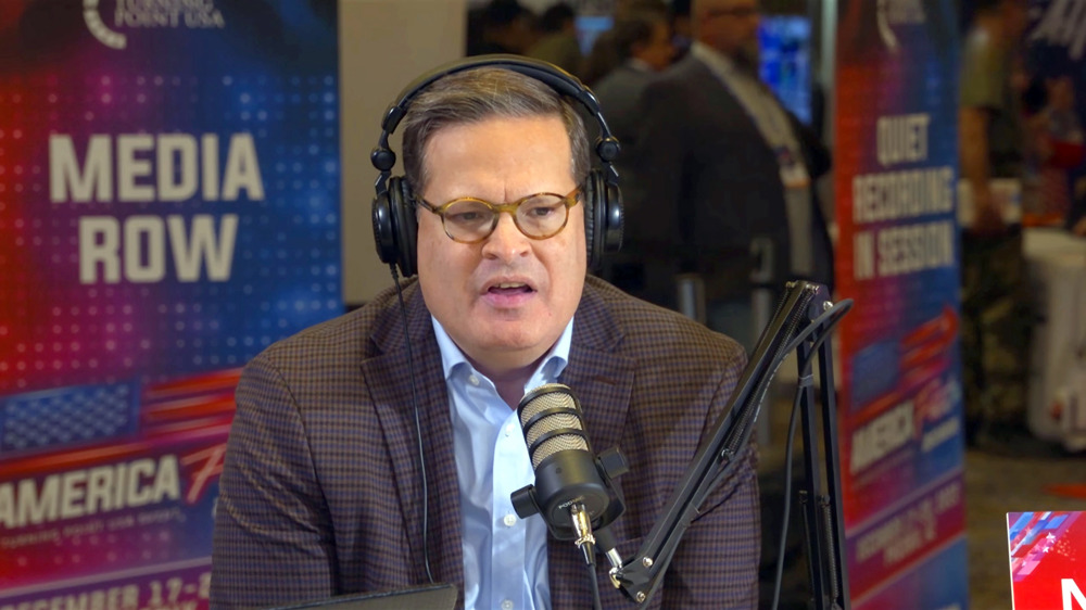 Americano Media busca llenar el vacío conservador en medios hispanos de EE.UU.