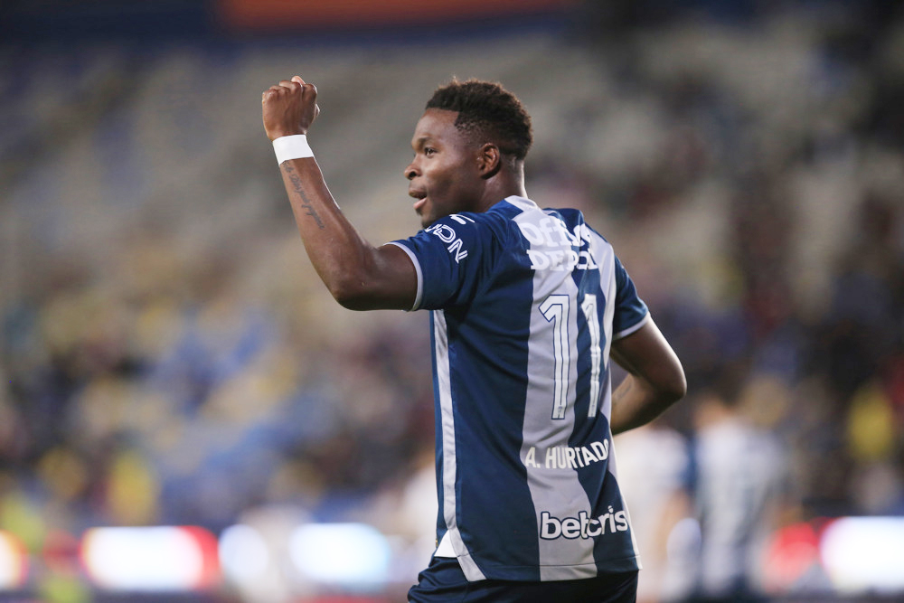 Los colombianos Arango y Hurtado encabezan el ataque del Pachuca en la goleada a Santos