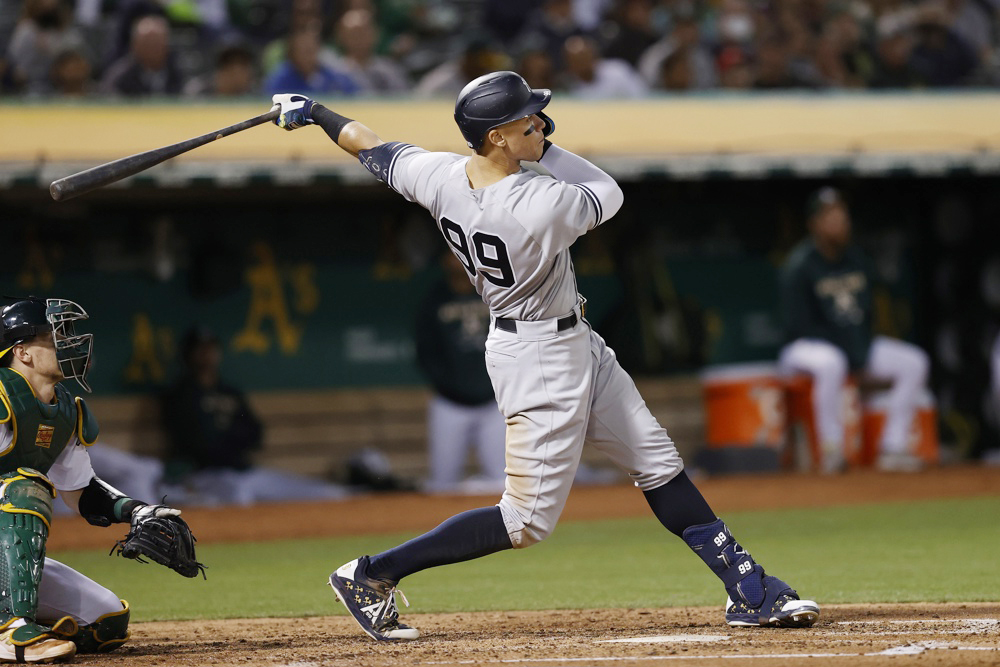 El dominicano Brito brilla en su debut y Judge pega jonrón en el triunfo de los Yanquis