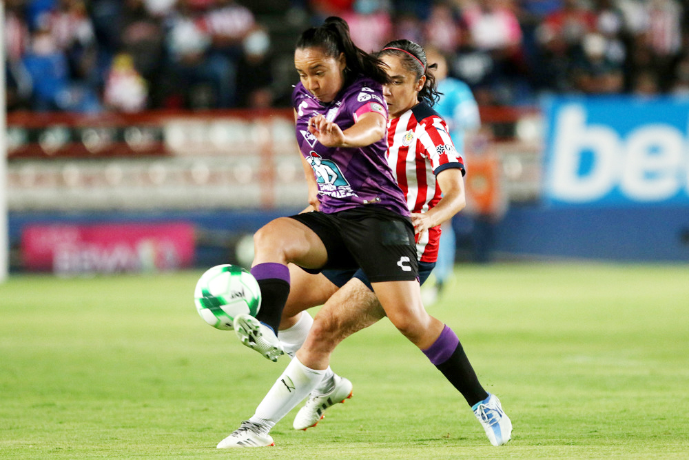 Charlyn Corral y Jenni Hermoso lideran la goleada de la Tuzas sobre el Necaxa