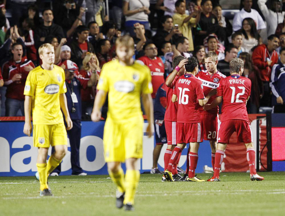 Fire le gana el derbi al Chicago House, en el debut como titular de Alonso Aceves