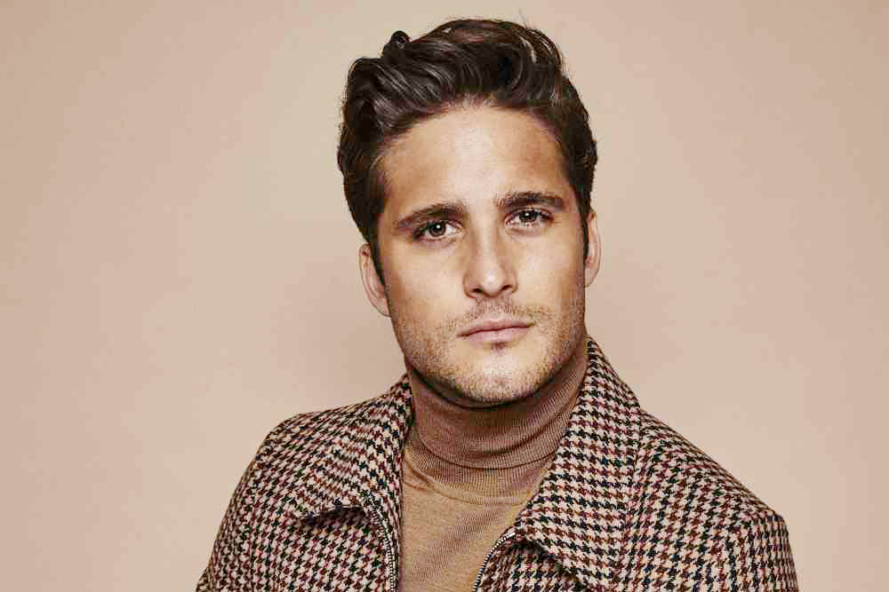 Diego Boneta busca “desaparecer” cuando interpreta a personajes reales