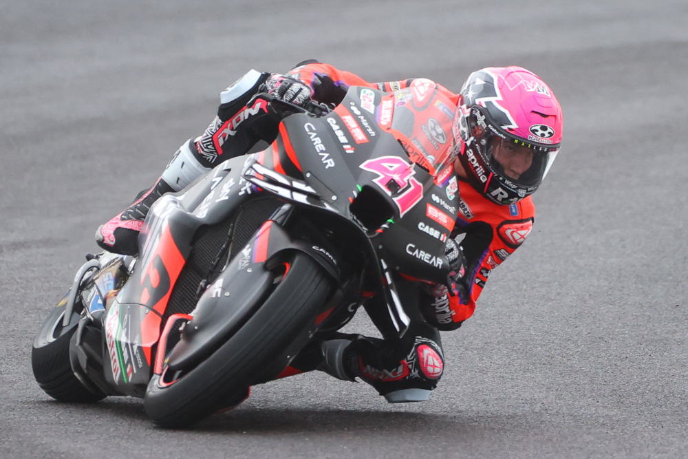 A. Espargaró no está cómodo en Austin, pero piensa “en grande”, en el podio