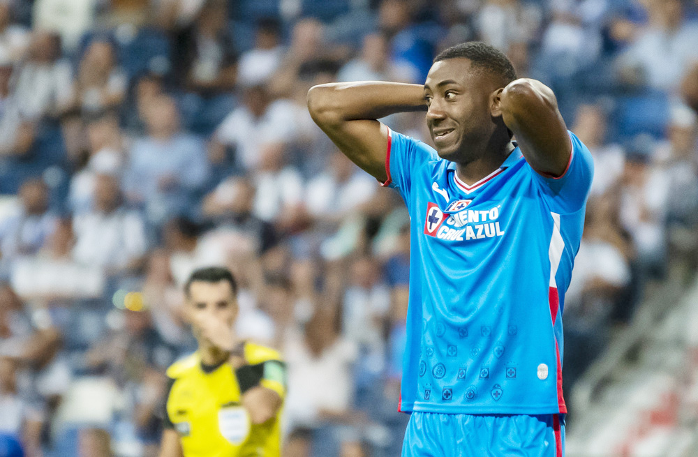 El ecuatoriano Estrada dice que su falta de gol sólo es una mala racha