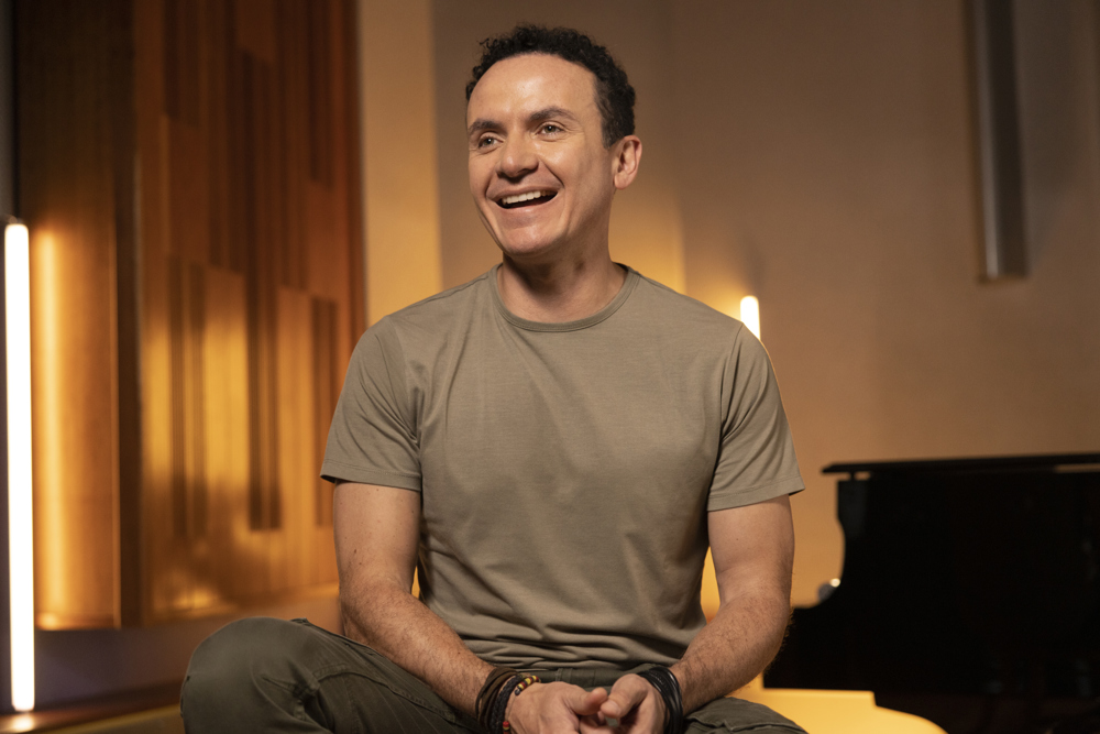 Fonseca ve en la música colombiana una forma de cambiar la imagen de su país