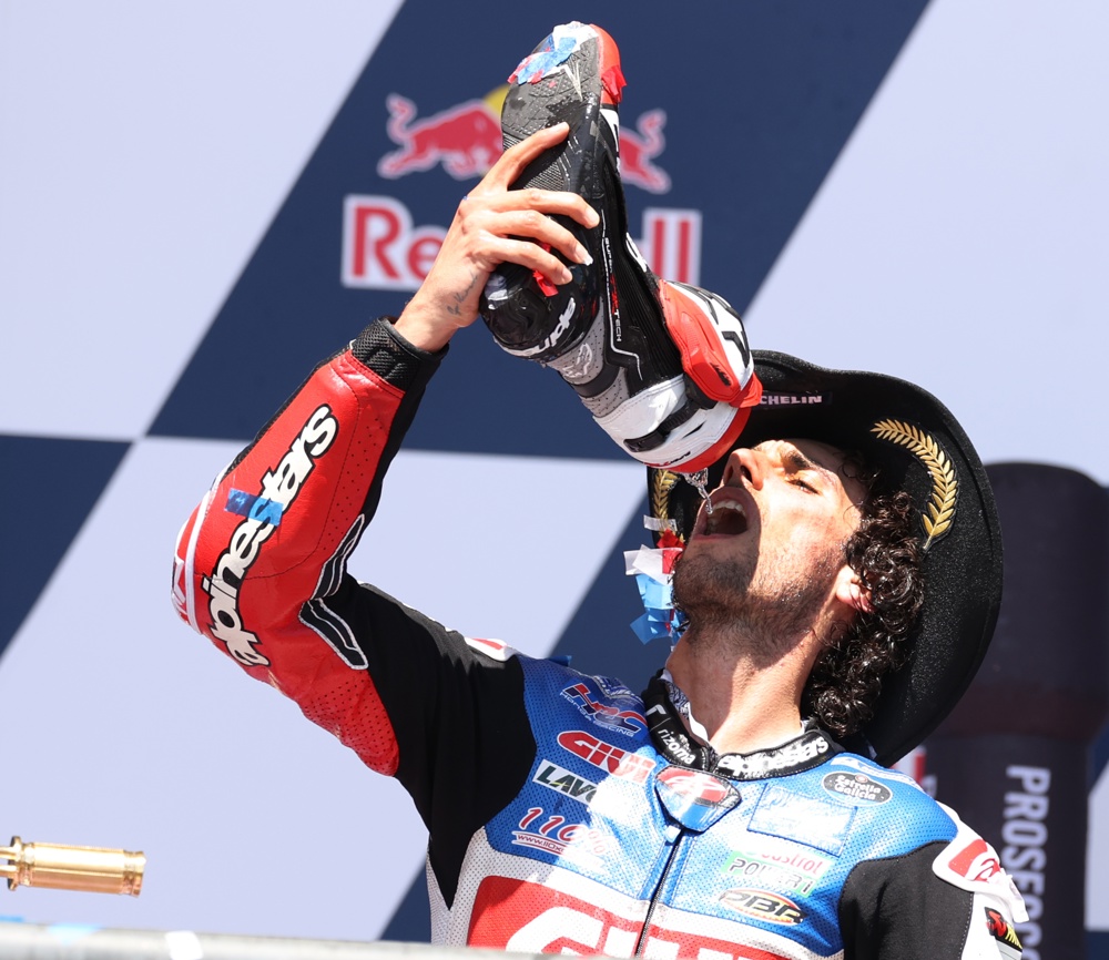 Rins logra su primera victoria de 2023 y la quinta en MotoGP