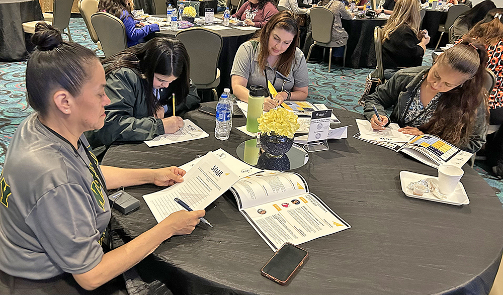 Region One equipa a padres y familias con recursos postsecundarios