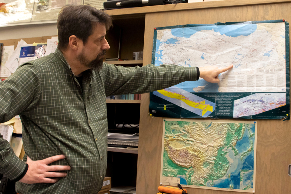 También bajo su corteza, la Tierra está alterada por el hombre