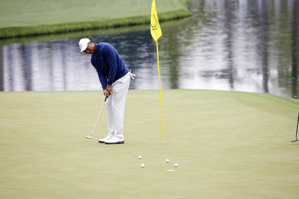 La cirugía de tobillo al golfista estadounidense Tiger Woods concluye con éxito