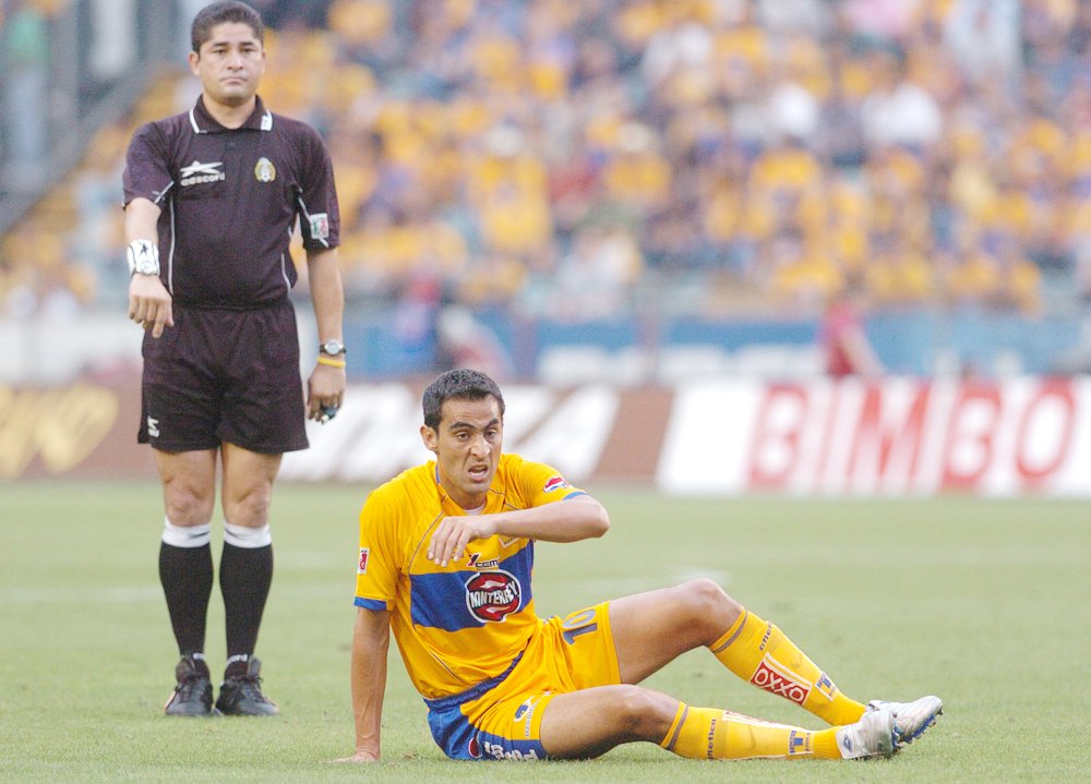 Juez abre juicio contra exfutbolista Walter Gaitán por violencia familiar