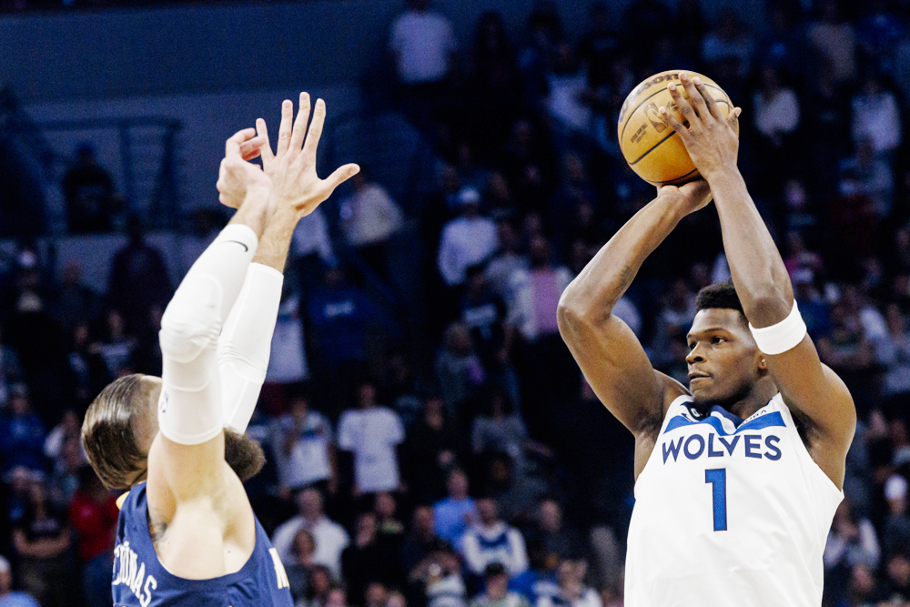 114-108: Los Wolves sufren para aferrarse al milagro frente a los Nuggets