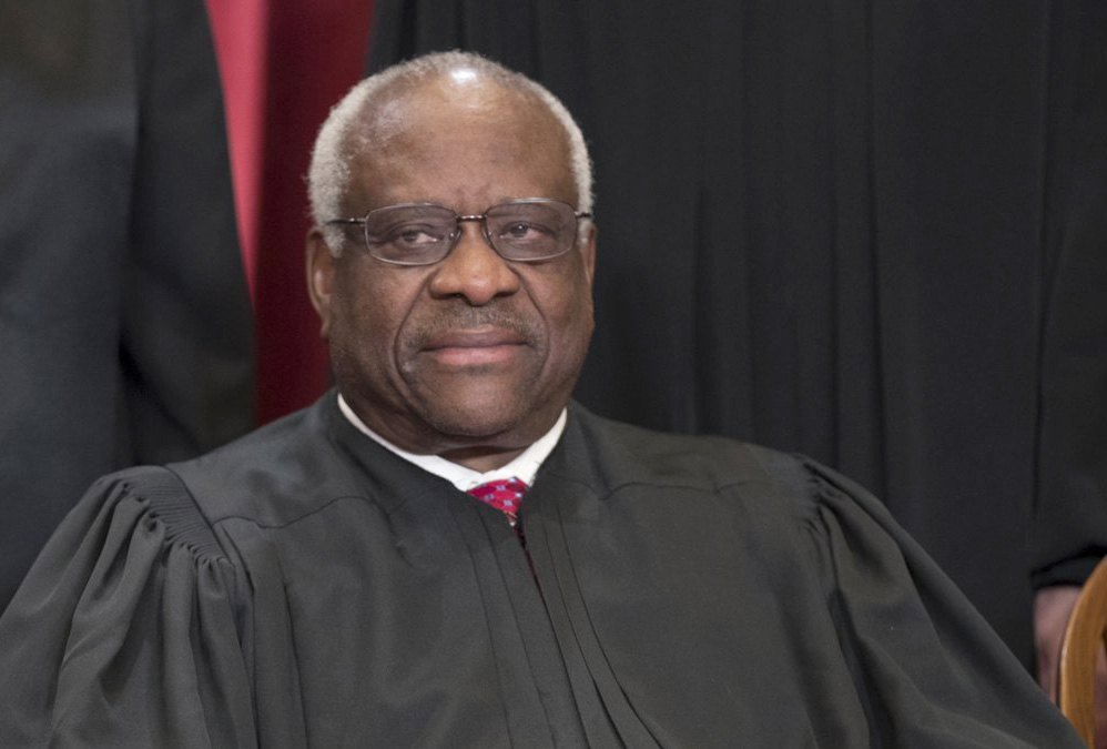Juez del Supremo de EEUU, acusado de aceptar viajes de lujo de un republicano