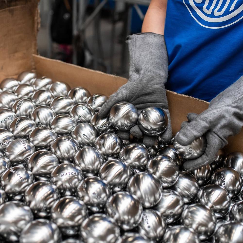 Las bolas vienen de Francia