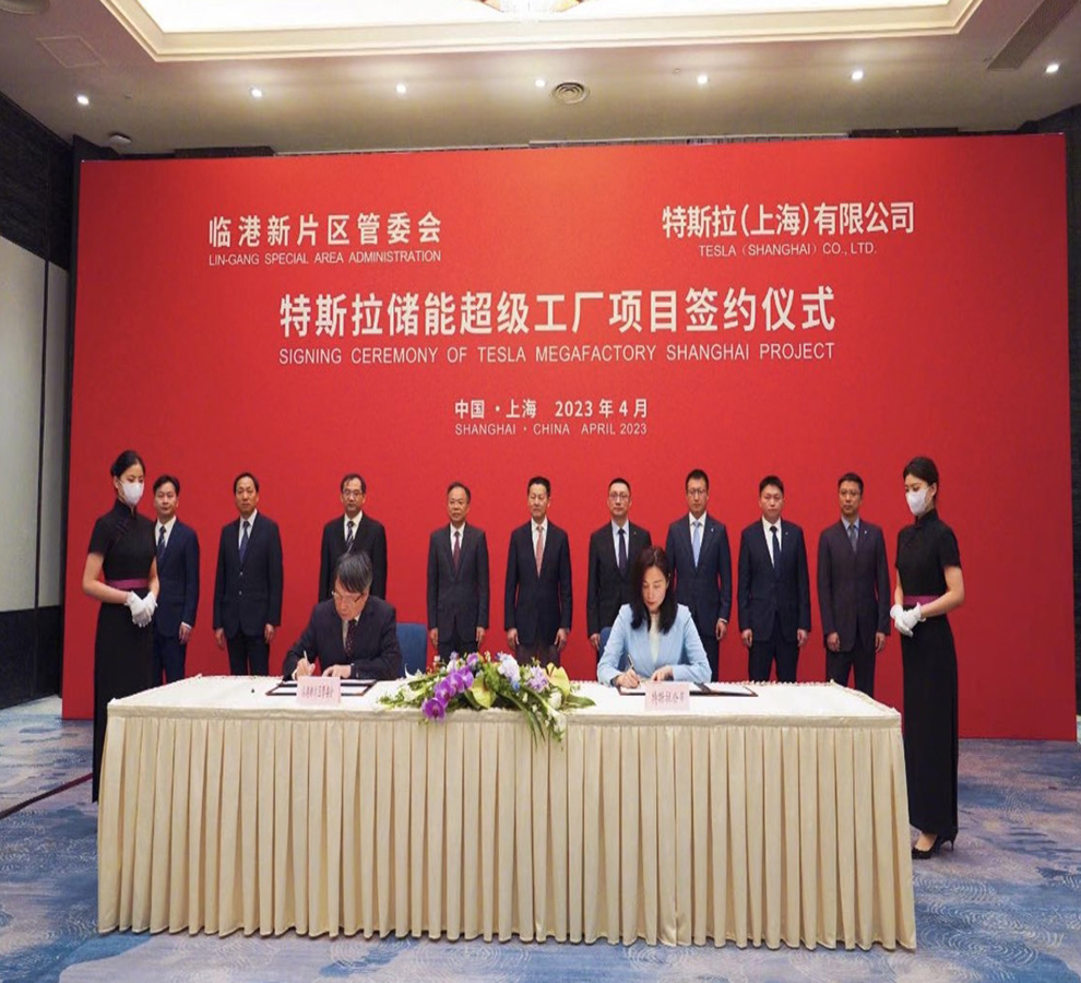 Tesla anuncia nueva fábrica de baterías en Shangai