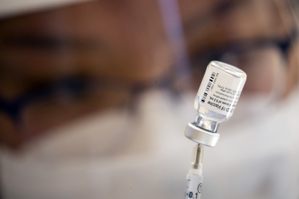 Gobierno señala que una dosis de vacuna bivalente para la covid es suficiente