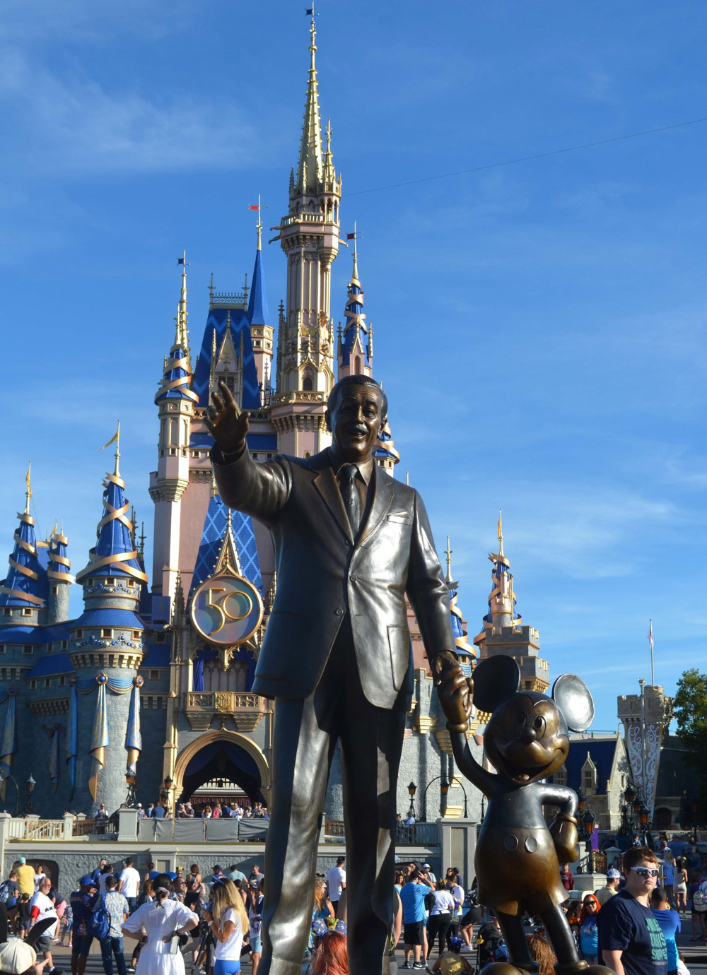 Disney pide a un juez que desestime la demanda de la junta designada por DeSantis