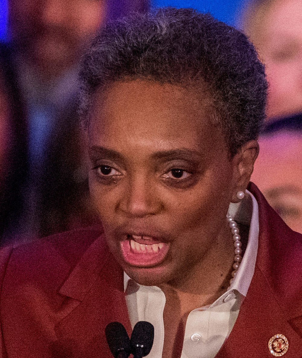 Lightfoot: Chicago agotó recursos para atender inmigrantes enviados por Texas