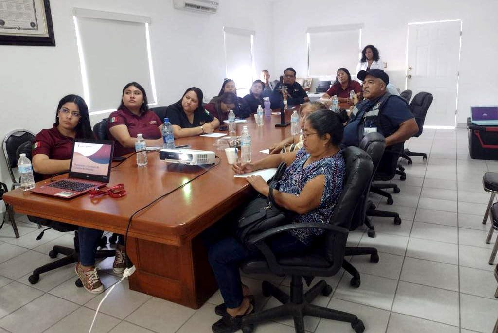 Capacitan en materia de protección civil a responsables de albergues de migrantes