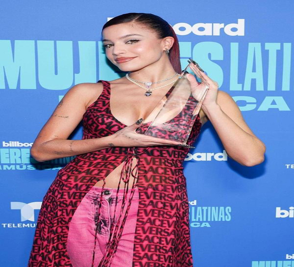 Emotivo discurso de Emilia, ‘una estrella en ascenso’ sorprende en los Billboard Mujeres Latinas