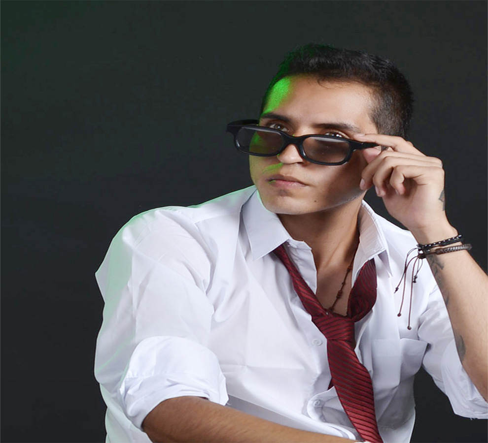 EL ARTISTA ECUATORIANO JAMES ESTRENA SU NUEVO SINGLE “MIL CARTAS”