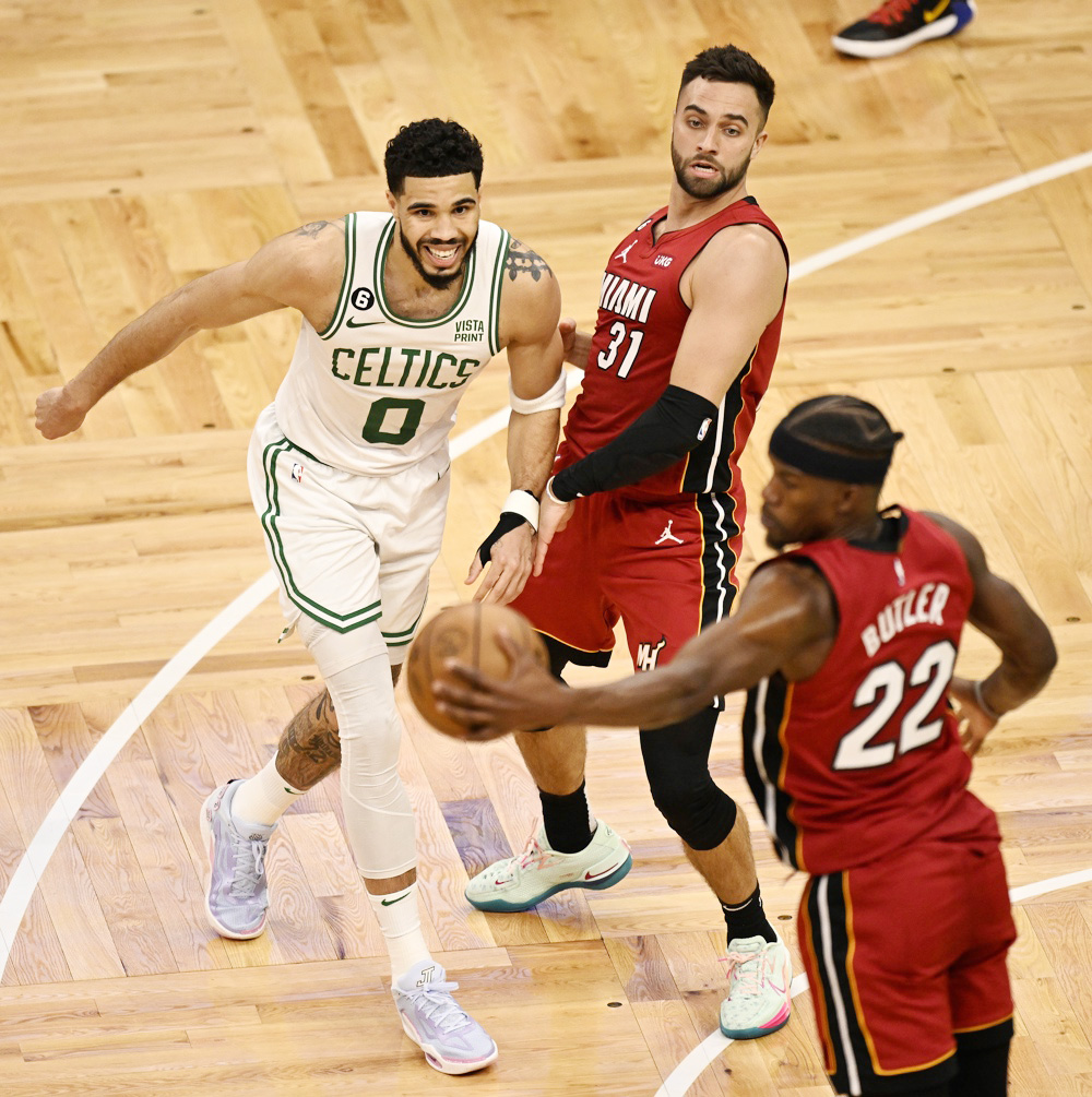 Jimmy Butler: “No es suficiente para nosotros, queremos otro triunfo en dos días”