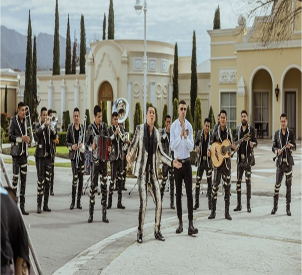 Lenier estrena versión regional de “Como Te Pago” con Edwin Luna y La Trakalosa de Monterrey