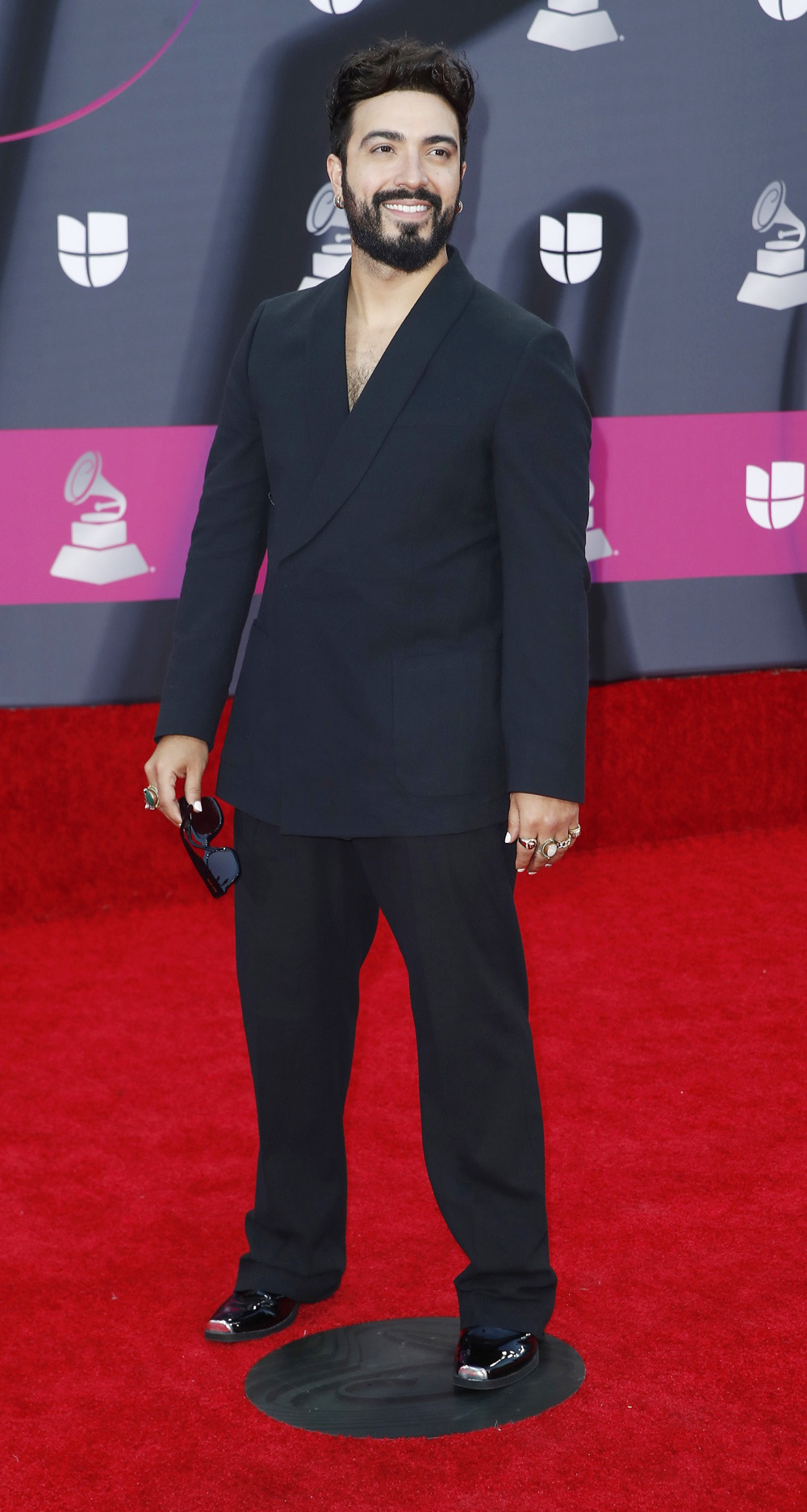 Luis Figueroa fusiona salsa con componentes urbanos en su nuevo disco "Voy a ti"