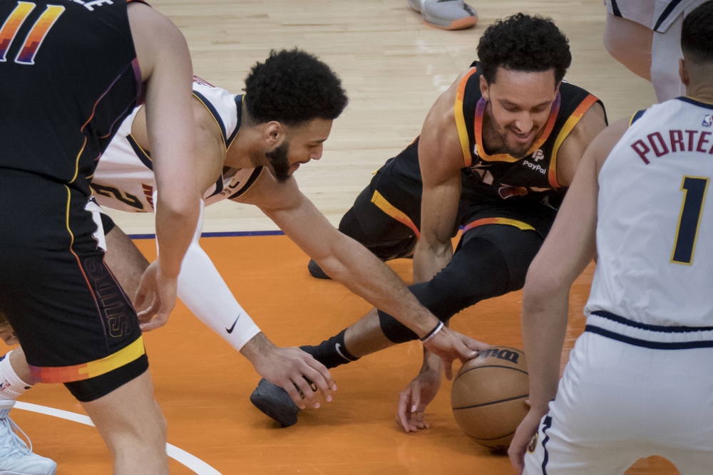 100-125: Los Nuggets despedazan a los Suns y jugarán la final del Oeste