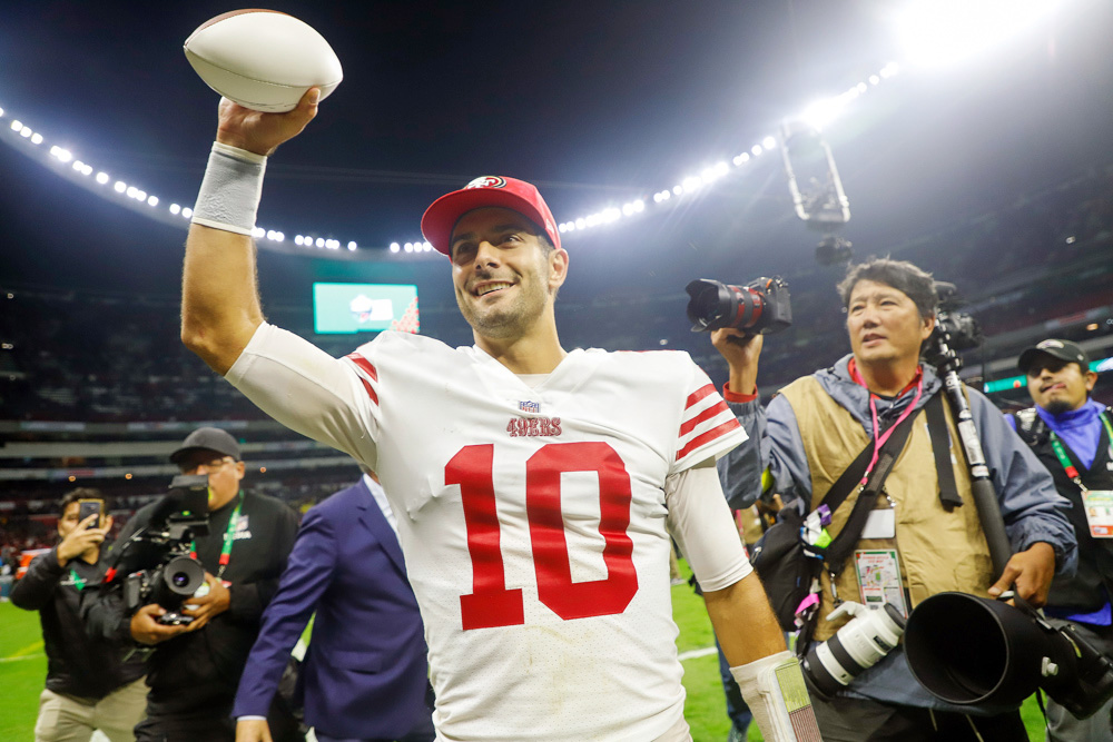 Los Raiders informan que la ausencia de Jimmy Garoppolo en prácticas es por una cirugía