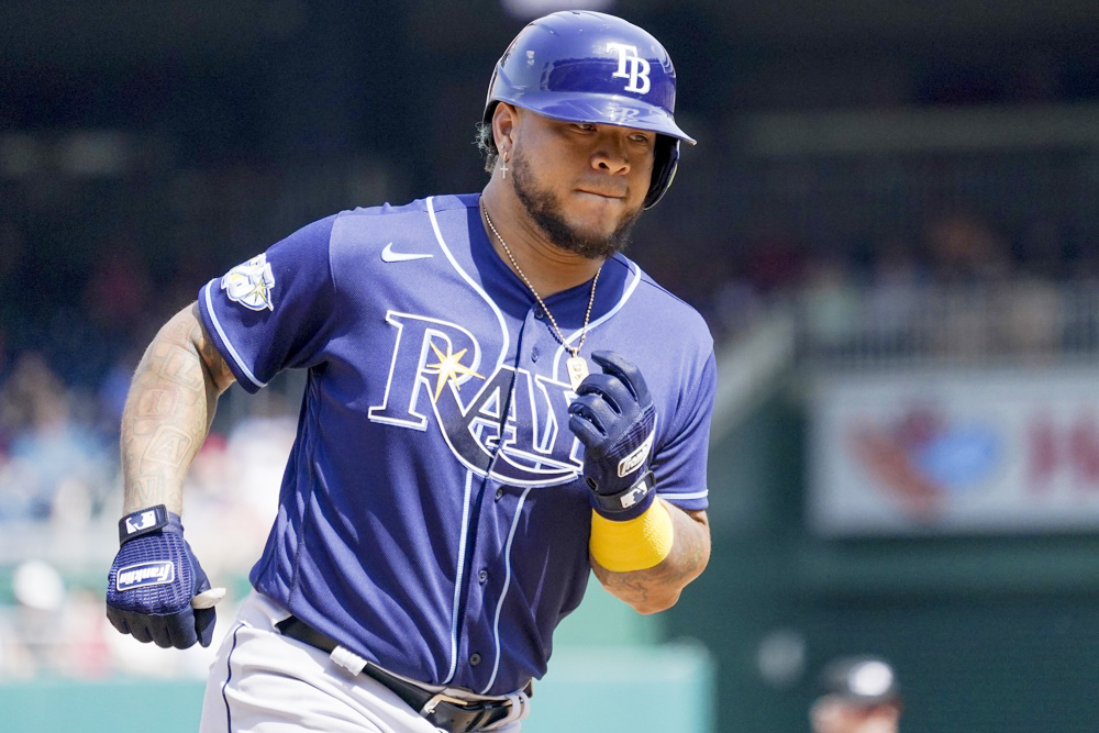 El colombiano Ramírez lidera a Rays en el duelo entre los dos mejores de la MLB