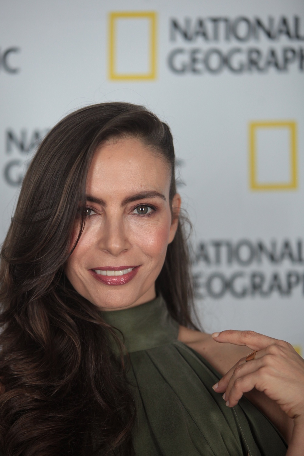 Sasha Sokol gana demanda por daño moral a productor Luis de Llano, quien debe indemnizarla