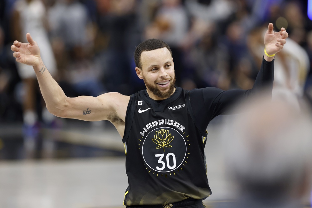 Mahomes y Kelce se medirán con Stephen Curry y Klay Thompson en “The Match”