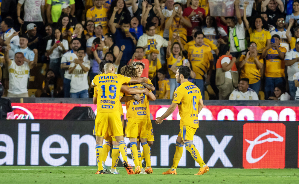 Los Tigres vencen al Puebla y se clasifican a los cuartos de final del fútbol en México