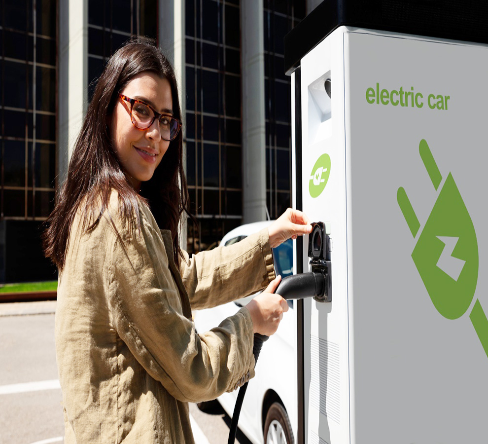 El impacto ambiental detrás de los vehículos eléctricos: ¿realmente no contaminan?