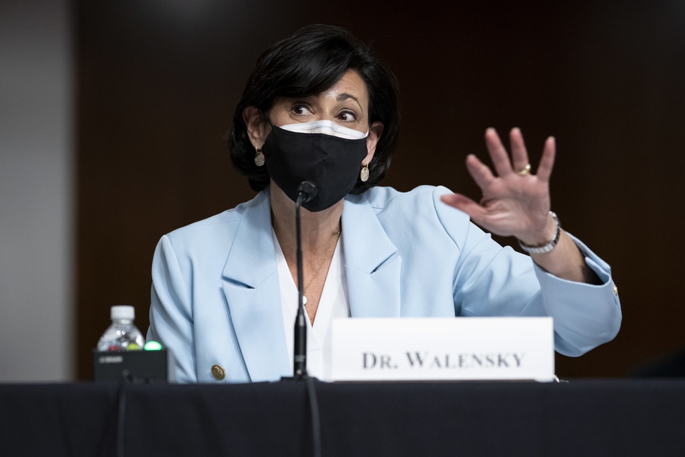 La directora de los CDC de EEUU deja el cargo al acabar emergencia sanitaria