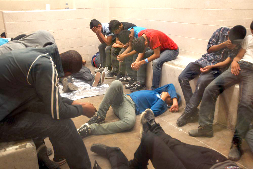 Tribunal impide la liberación rápida de migrantes que crucen irregularmente frontera EEUU