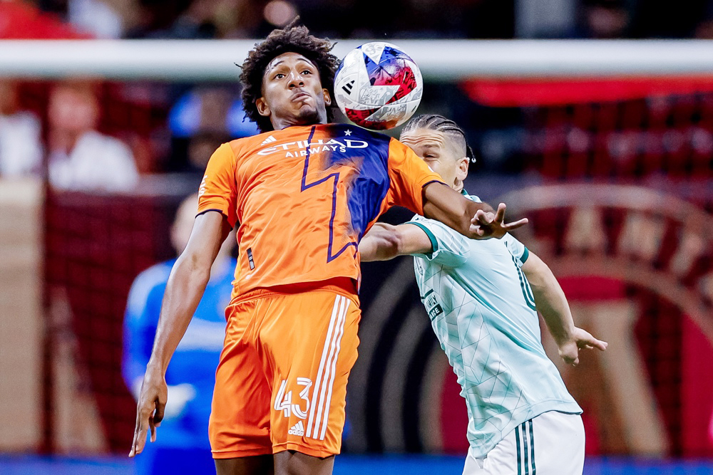 Alan Pulido deprime aún más al Galaxy, el LAFC manda en el Oeste y el Cincinnati arrolla