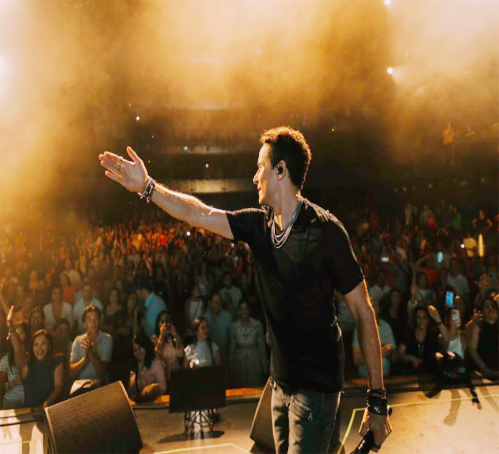 Fonseca arranca con pie derecho su gira “Viajante Tour” por EE.UU