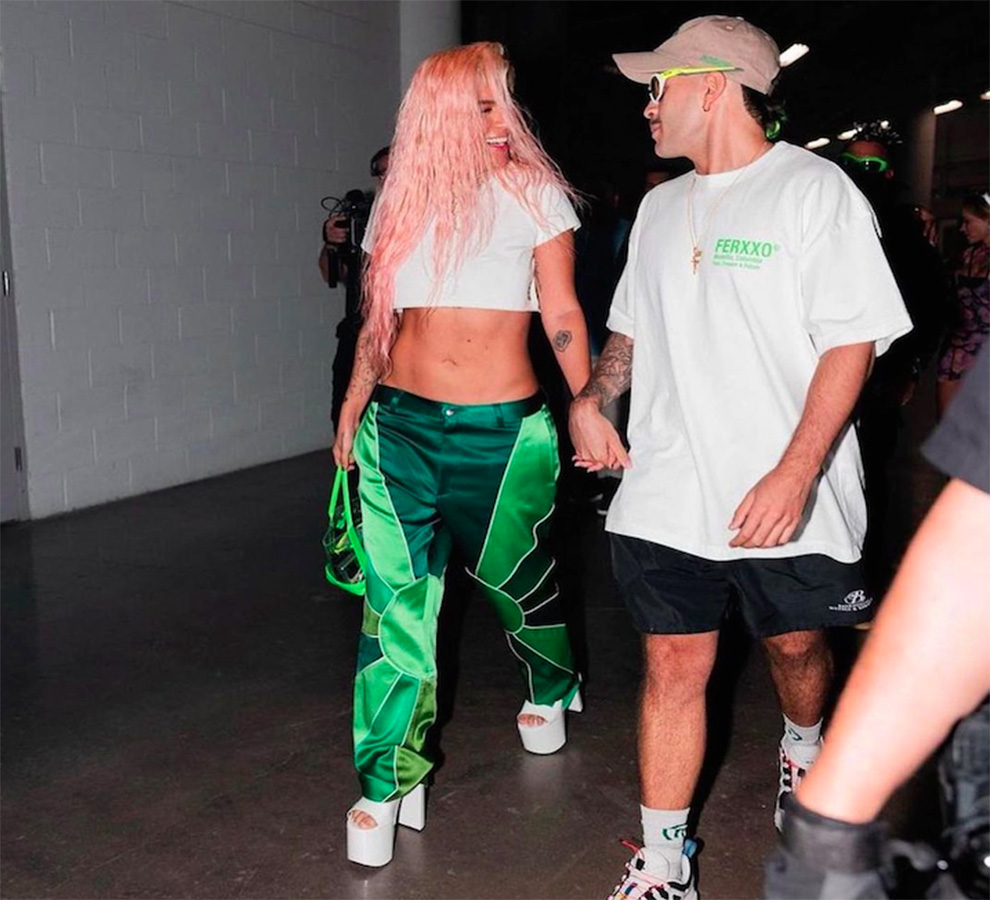 Karol G y Feid confirman romance durante concierto en Miami