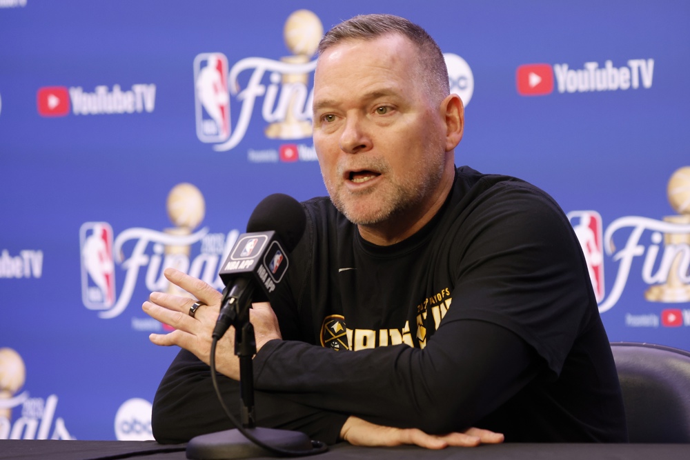 Malone dice que los secretos de Jamal Murray son “artes marciales y meditación”