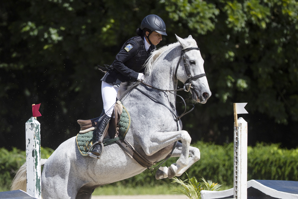 Mayan Oliver retiene el título en pentatlón moderno y México barre en la final