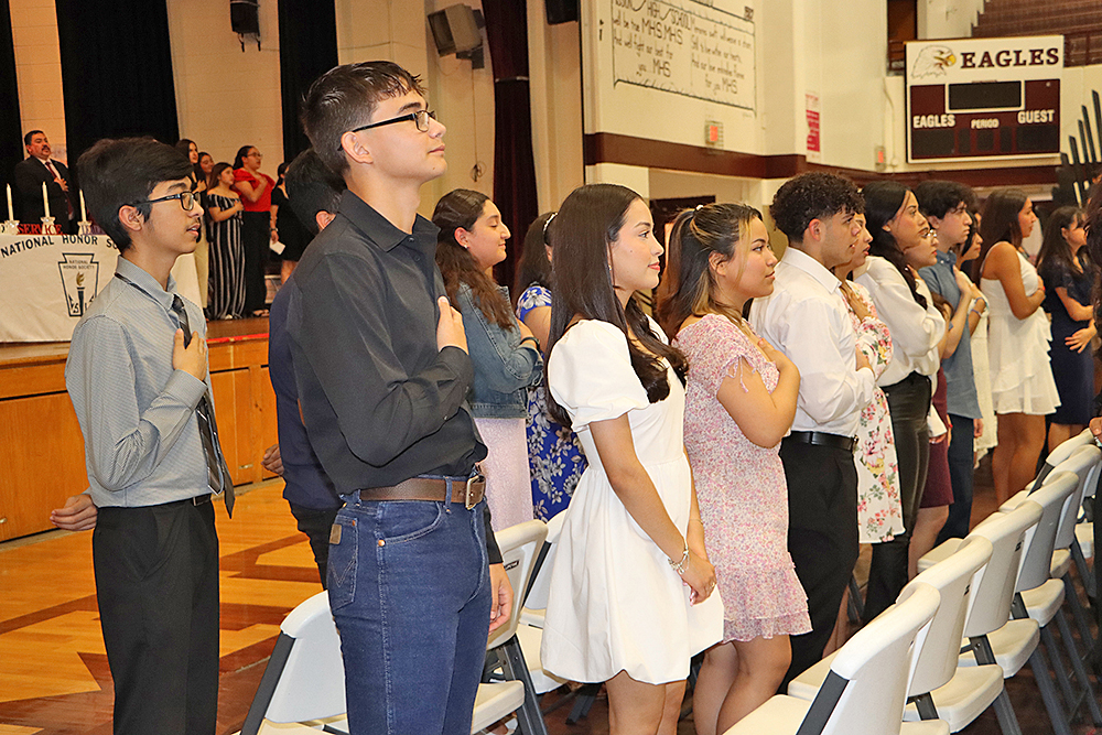 Celebran Ceremonia De Inducción De La Sociedad Nacional De Honor El Periódico Usa 2833