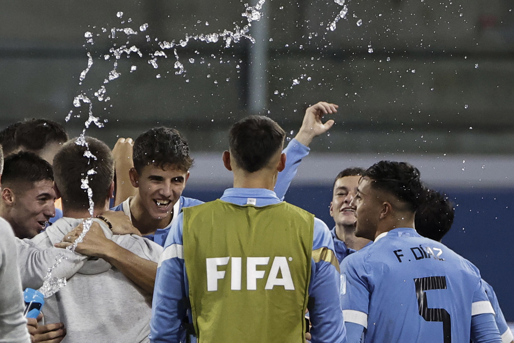 Día 14 en el Mundial: Uruguay saca la cara por América y jugará las semifinales con Israel