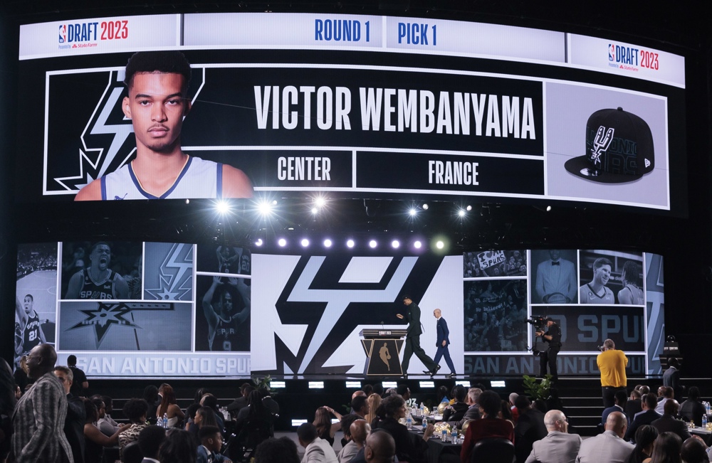 Wembanyama reina en el draft y la NBA se prepara para su ‘revolución francesa’