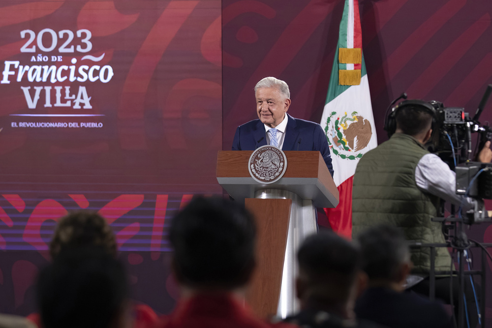 Presidente de México reconoce que militares ejecutaron a cinco personas en la frontera