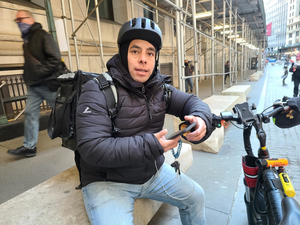 Los latinos se sienten más excluidos que en 2018 de la cultura dominante en Estados Unidos