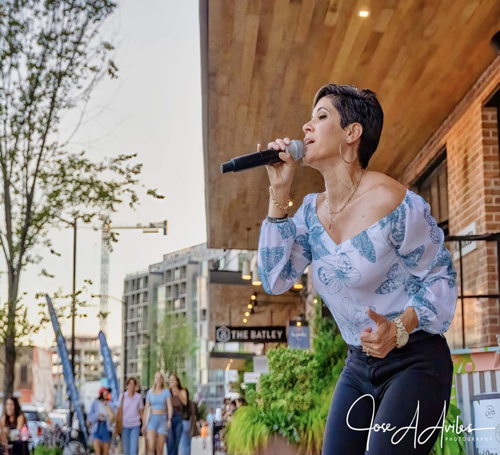 Izis La Enfermera de la Salsa estará presente en el Vineland Music Festival